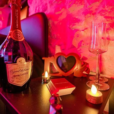 Étampes Love Room - Sauna - Secret Suite Au Calme المظهر الخارجي الصورة